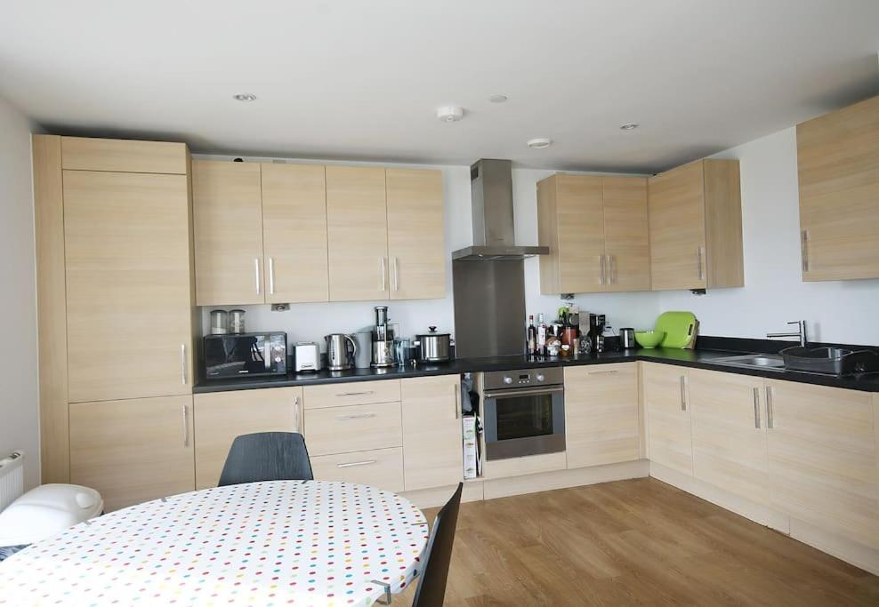 伦敦2 Bed 2 Baths Apt In Stratford公寓 外观 照片